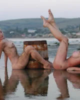 Girls in Nature - 19-0056