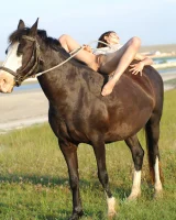 Girls in Nature - 26-0043