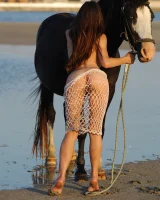 Girls in Nature - 32-0053