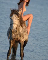 Girls in Nature - 30-0105