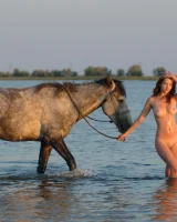 Girls in Nature - 34-0136