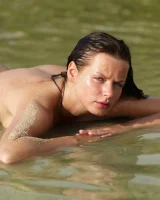 Hegre Art - 20-lysa-on-the-water-lysaonthewater_121008_020xxxl