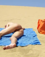 Hegre Art - 15-yanna-on-the-beach-yannaonthebeach_060308_015xxxl